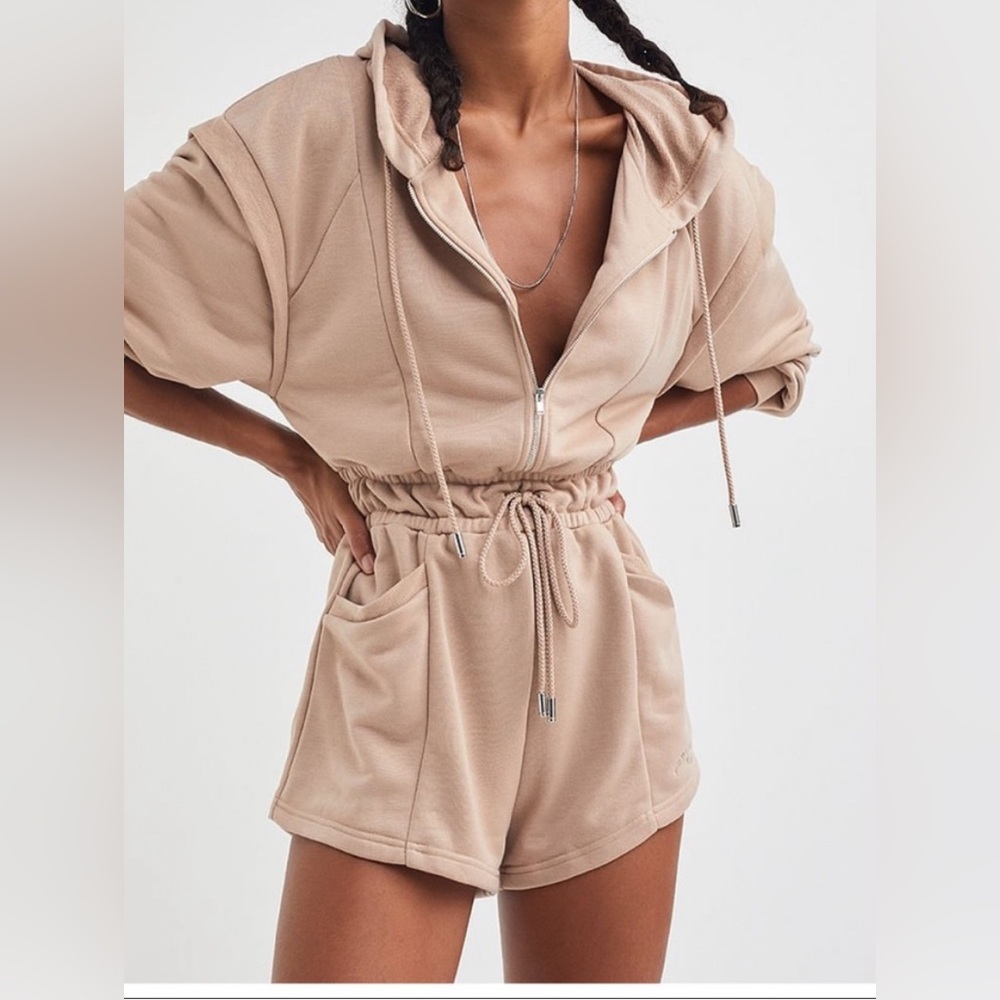 NWT For Love and Lemons Ellie Romper Rare